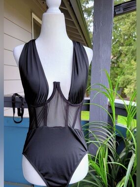 Summer wear Women’s Tops size L